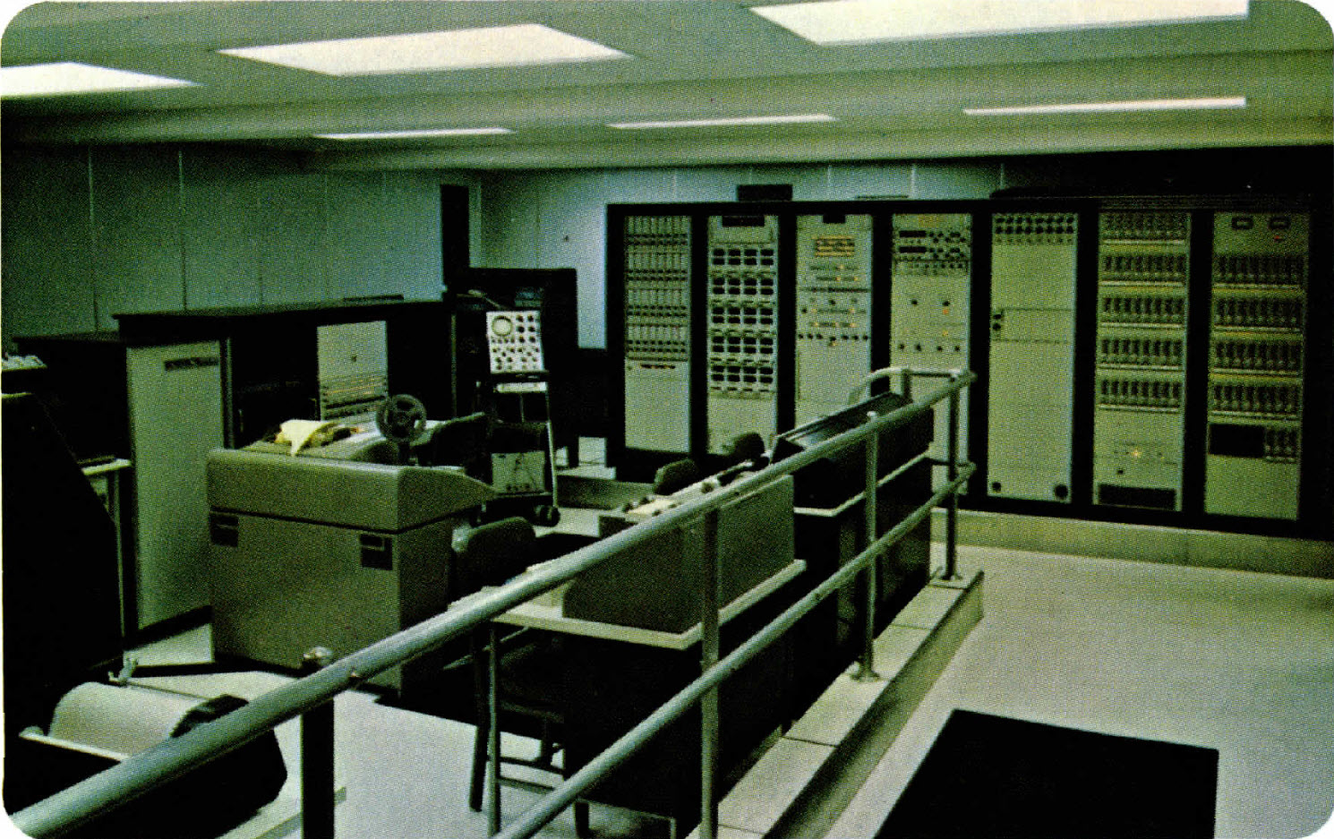 Data acquisition and reduction equipment for the shock tube, in the basement of Building 1104.