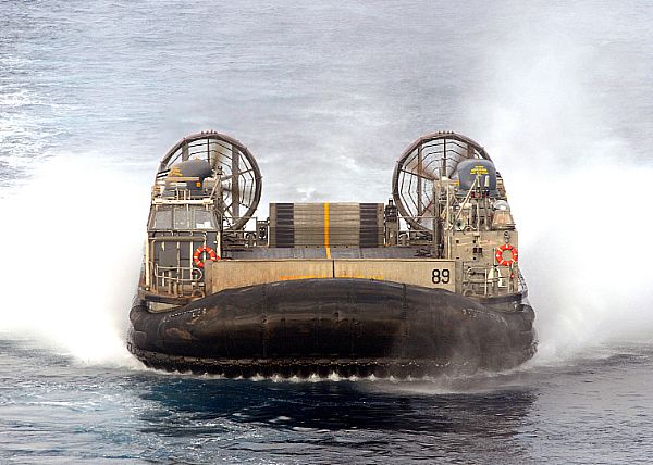 Landing Craft Air Cushion (LCAC) 89, assigned to Assault Craft Unit (ACU) 4, returns to the amphibious dock landing ship USS Ashland (LSD 48).(U.S. Navy photo by Mass Communication Specialist 2nd Class Jason R. Zalasky/Released) Landing Craft Air Cushion (LCAC) 89, assigned to Assault Craft Unit (ACU) 4, returns to the amphibious dock landing ship USS Ashland (LSD 48).(U.S. Navy photo by Mass Communication Specialist 2nd Class Jason R. Zalasky/Released)